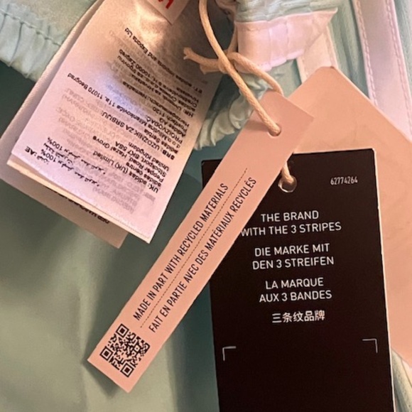 NWT M20 Short Adidas Running Carrera Mint/White Size XS - Picture 3 of 4